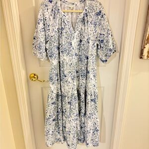 Wonderly Blue and White Floral 1/4 Length Sleeve Dress